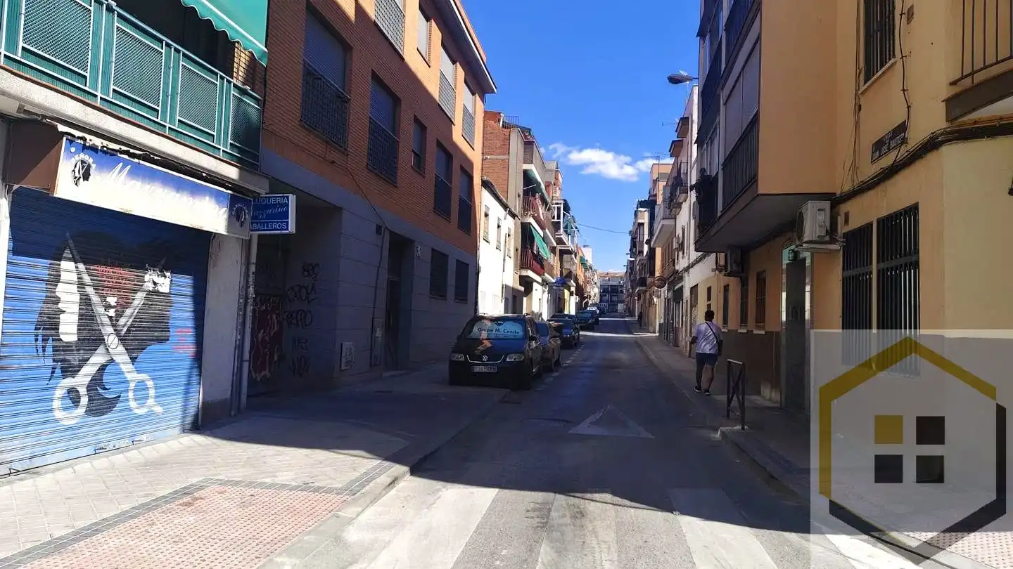 Außenansicht von Geschaftsraum zur Miete in Carabanchel