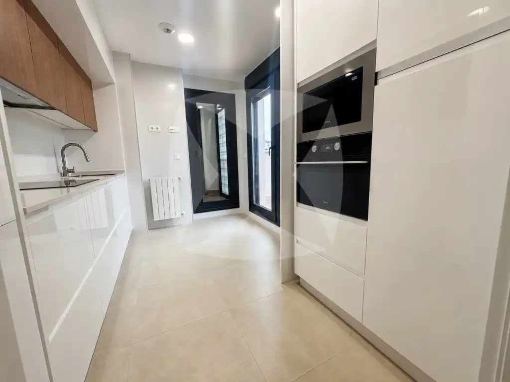 Küche von Wohnung zur Miete in Badajoz mit Klimaanlage, Privatgarten und Terrasse