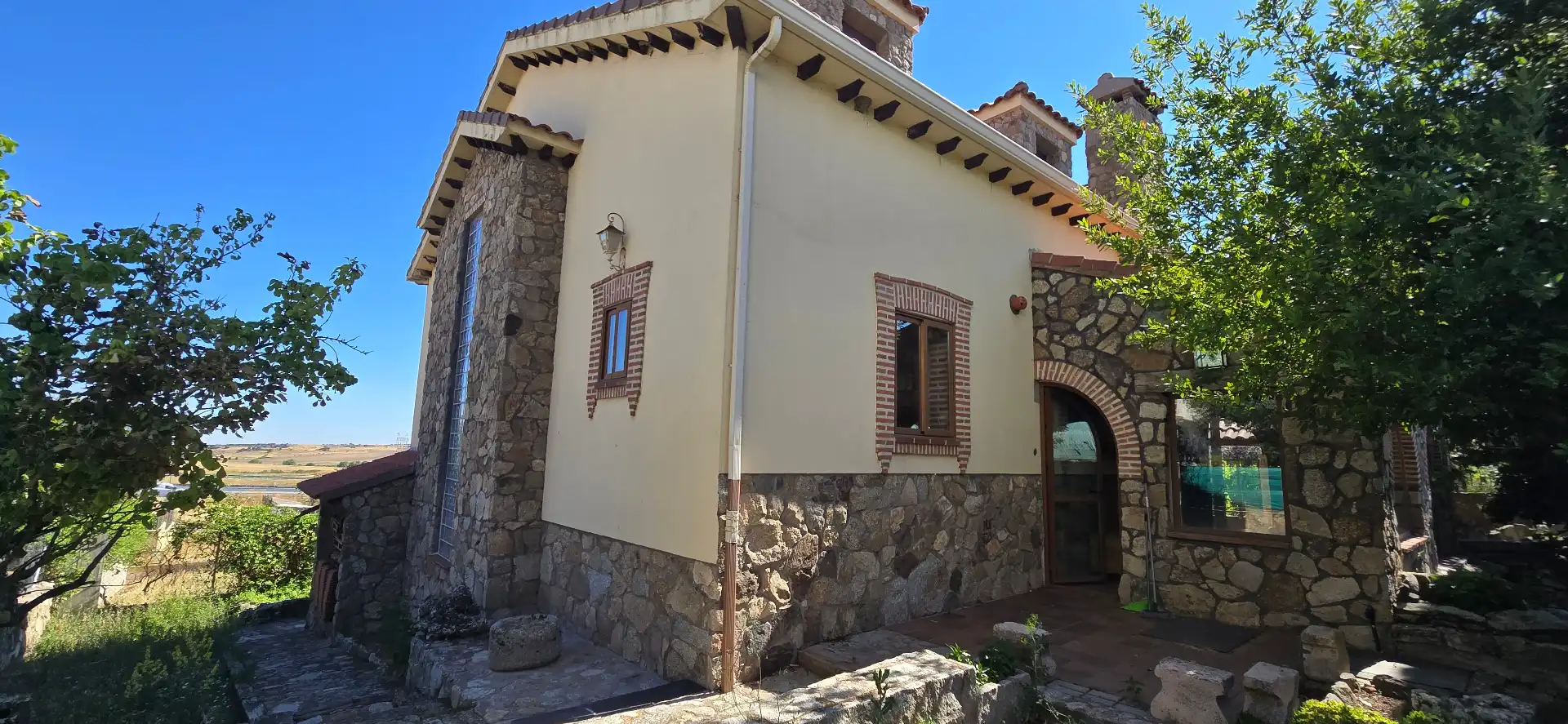 Vista exterior de Casa o chalet en venta en Villacastín con Calefacción, Jardín privado y Horno