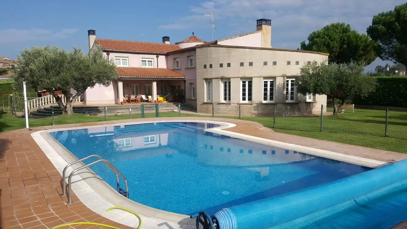 Casa amb terrassa en venda a Diseminado Lardero