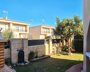 Jardí de Casa adosada en venda en Cambrils amb Calefacció, Jardí privat i Moblat