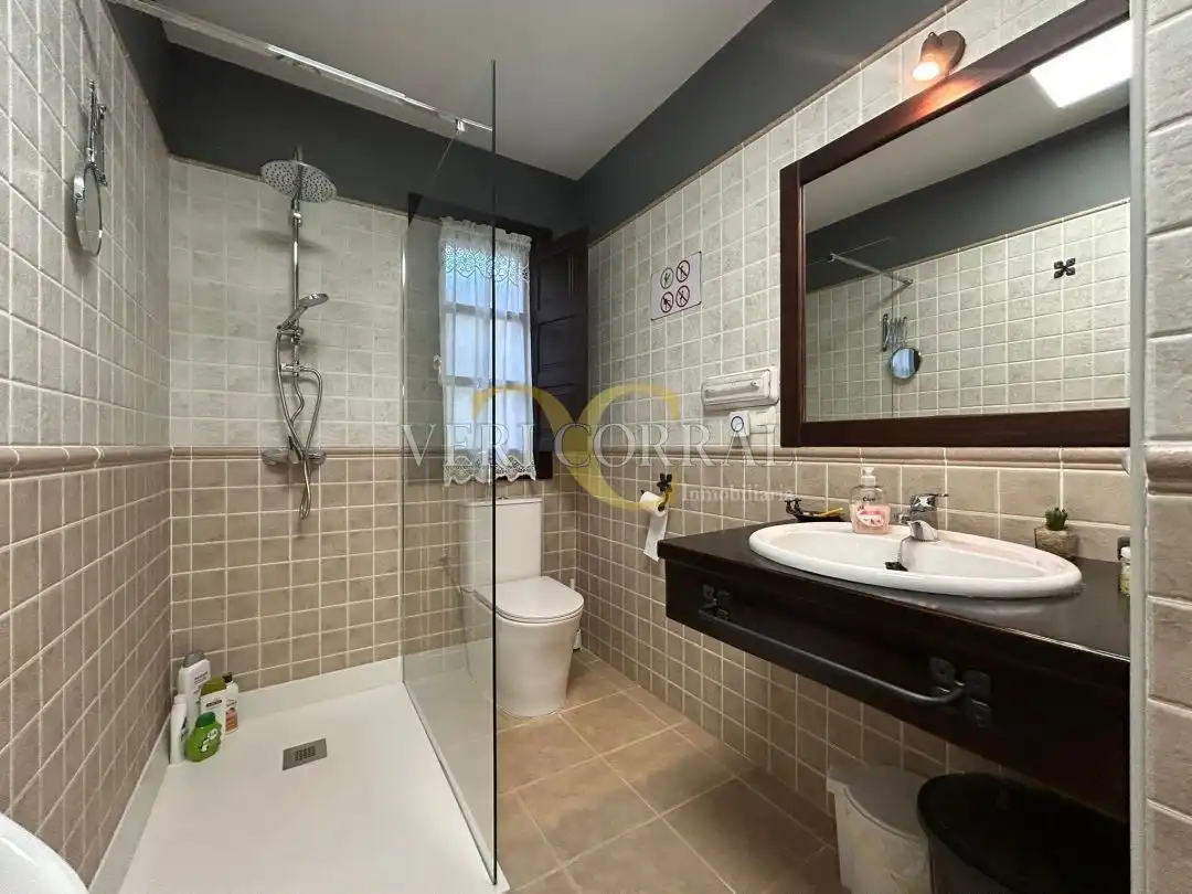 Baño de Casa o chalet en venta en Llanes con Calefacción, Jardín privado y Terraza