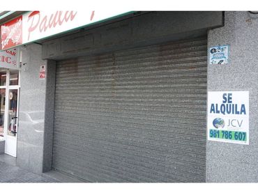 Locale commerciale in affitto a Avenida Emilio Martínez Sánchez