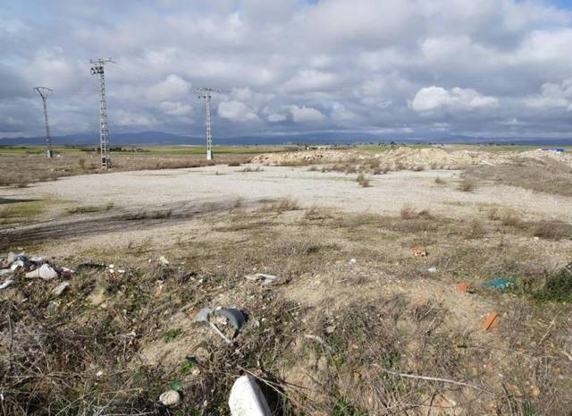 Terreno en Venta en Av María Antonia del Castillo Escudero en Quismondo