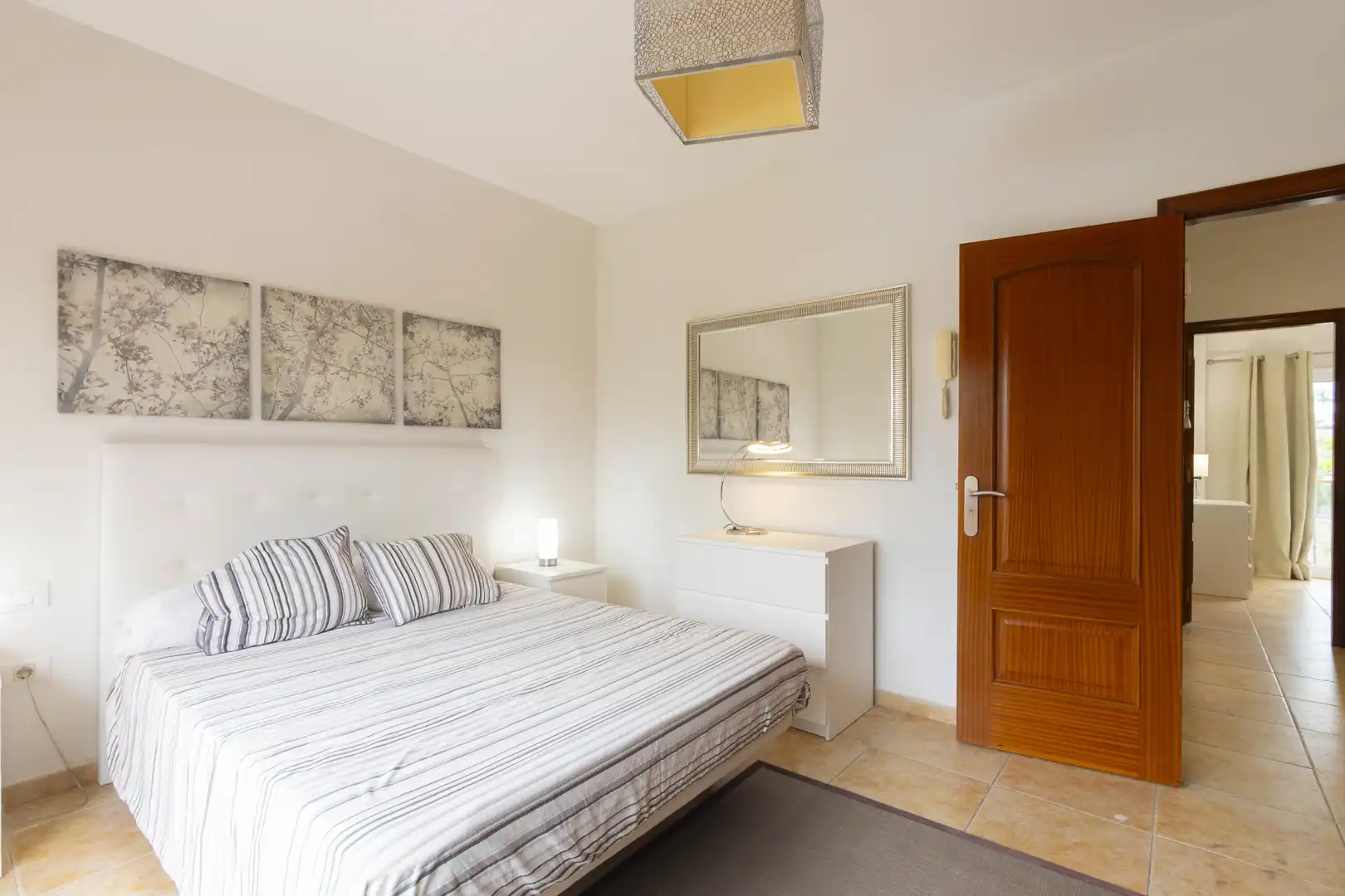 Schlafzimmer von Einfamilien-Reihenhaus zum Verkauf in Puerto de la Cruz mit Klimaanlage, Heizung und Privatgarten