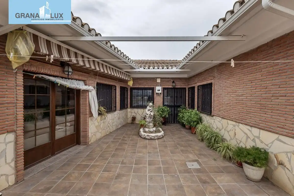 Chalet en venta en Calle de la Virgen del Rocío, imagen 31