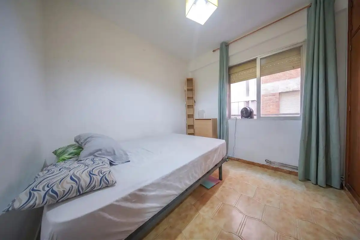 Habitación de Piso en venta en Madrid con Calefacción, Terraza y Amueblado