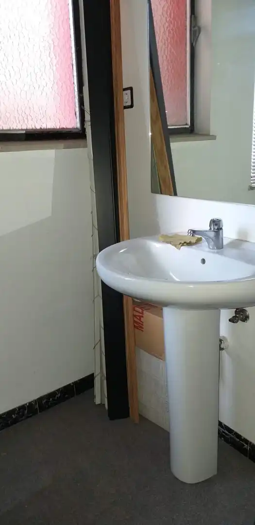 Baño de Oficina de alquiler en Valladolid con Aire acondicionado y Terraza