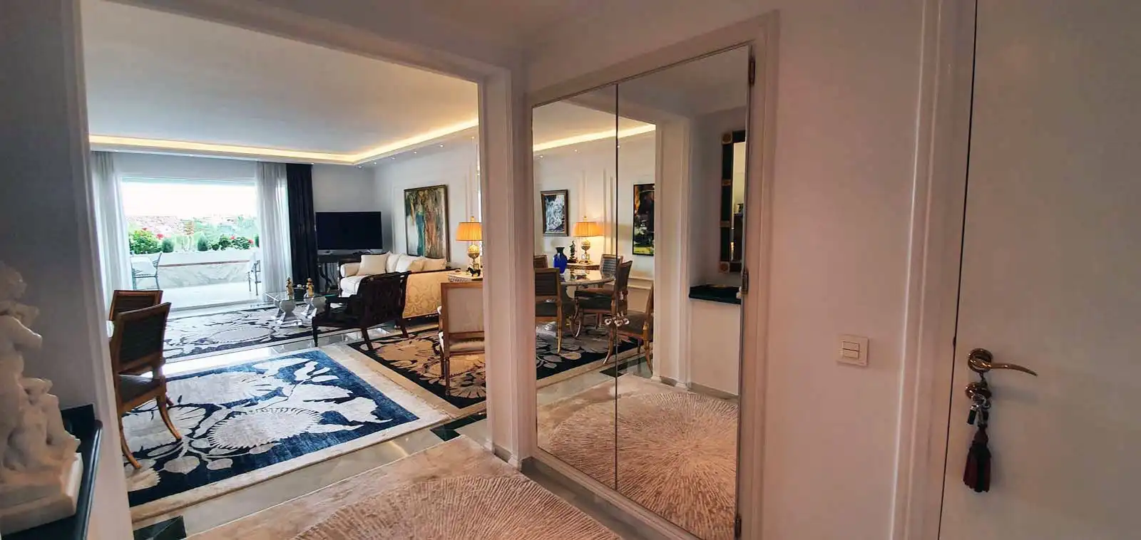 Wohnzimmer von Wohnungen zum Verkauf in Marbella mit Klimaanlage, Terrasse und Abstellraum
