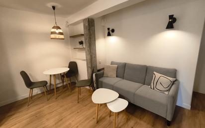 Living room of Flat for sale in  Madrid Capital  with Heating, Oven and Microwave