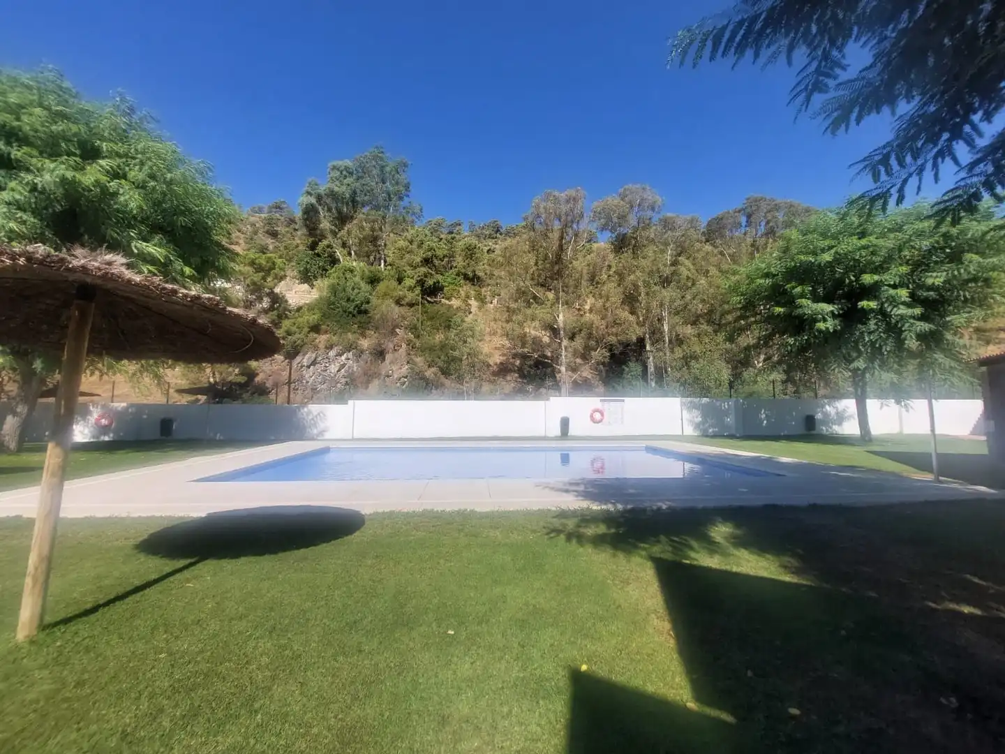 Schwimmbecken von Maisonette zum Verkauf in Benahavís mit Klimaanlage, Terrasse und Möbliert