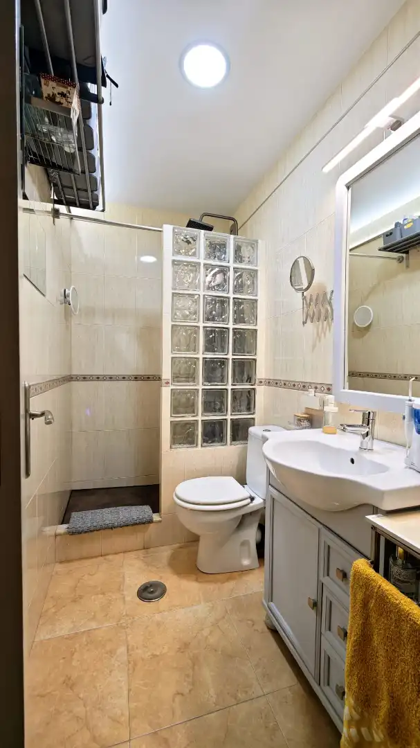 Bany de Apartament en venda en Badajoz amb Aire condicionat, Calefacció i Moblat