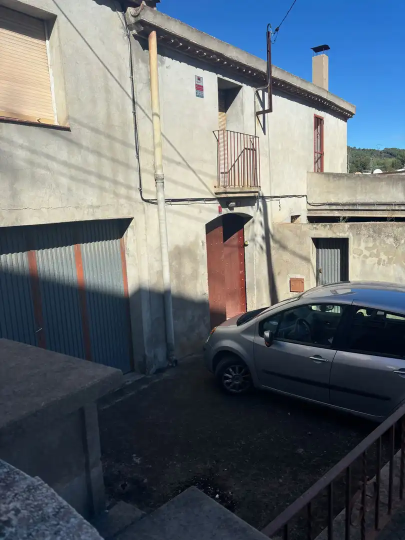 Aparcament de Finca rústica en venda en Sant Climent de Llobregat amb Jardí privat, Terrassa i Traster