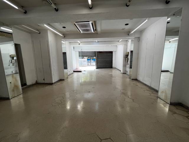 Local comercial en Alquiler en Via Júlia en Verdum