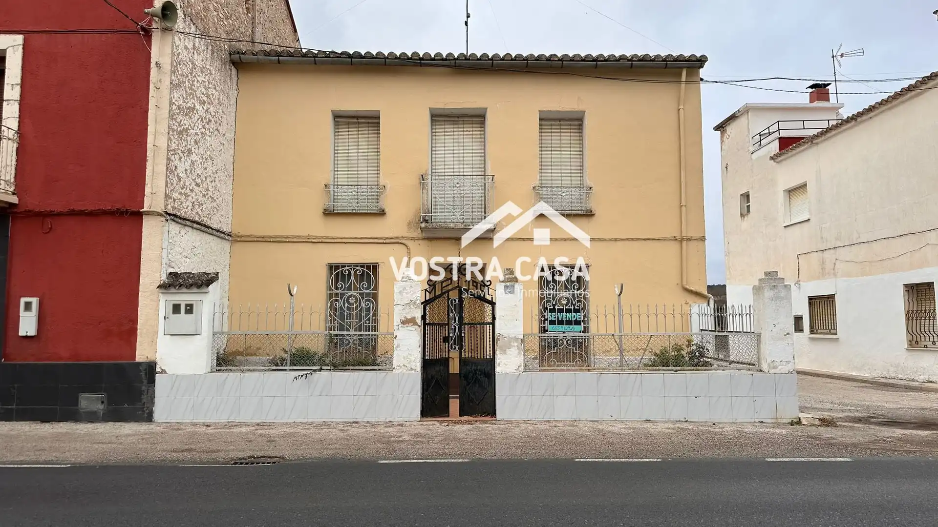 Exterior view of Detached homes for sale in Requena