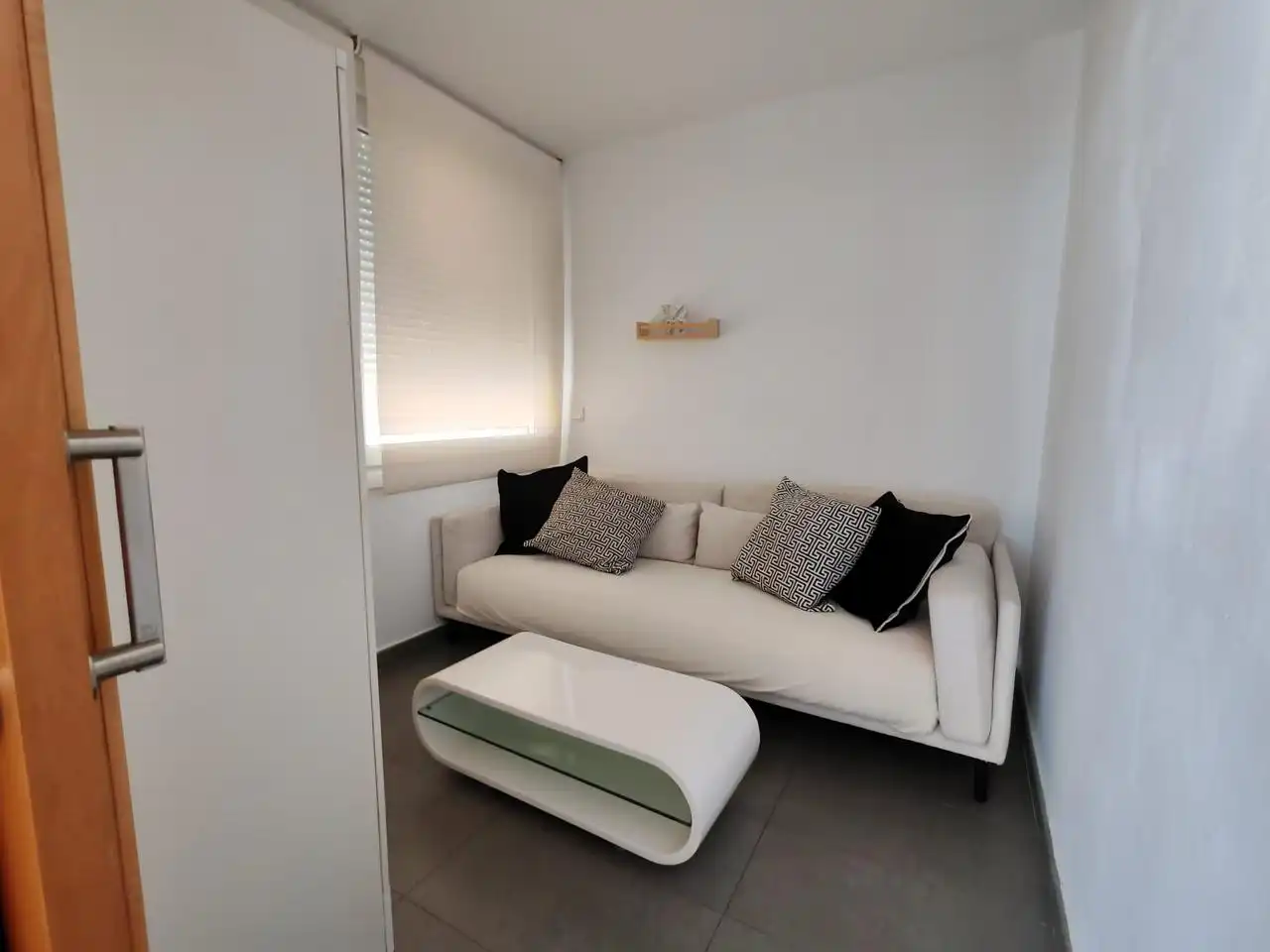 Flat for rent in Avenida de Playamar, Playamar - Benyamina
