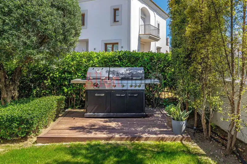 Jardí de Casa o xalet en venda en Estepona amb Aire condicionat, Calefacció i Jardí privat