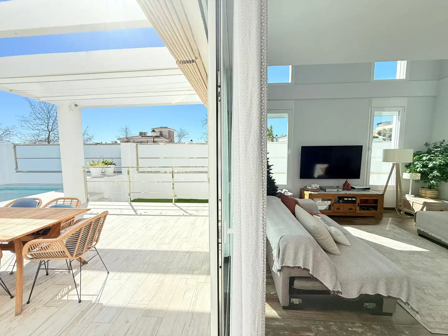 Terrassa de Casa o xalet en venda en Vélez-Málaga amb Aire condicionat, Jardí privat i Traster