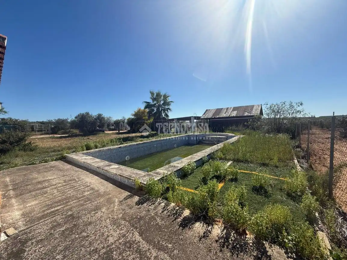 Finca rústica en venta en Arahal con Aire acondicionado y Piscina