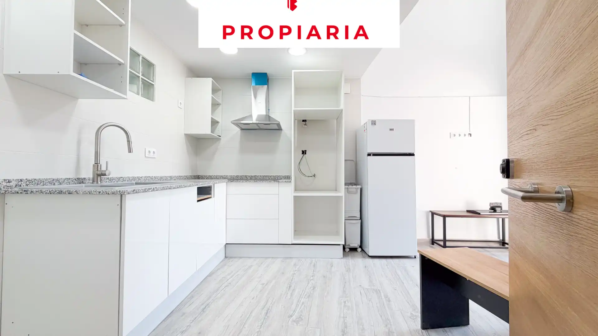 Cuina de Pis en venda en Igualada amb Parquet i Moblat