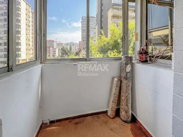 Vista exterior de Pis en venda en Vigo  amb Calefacció, Traster i Balcó
