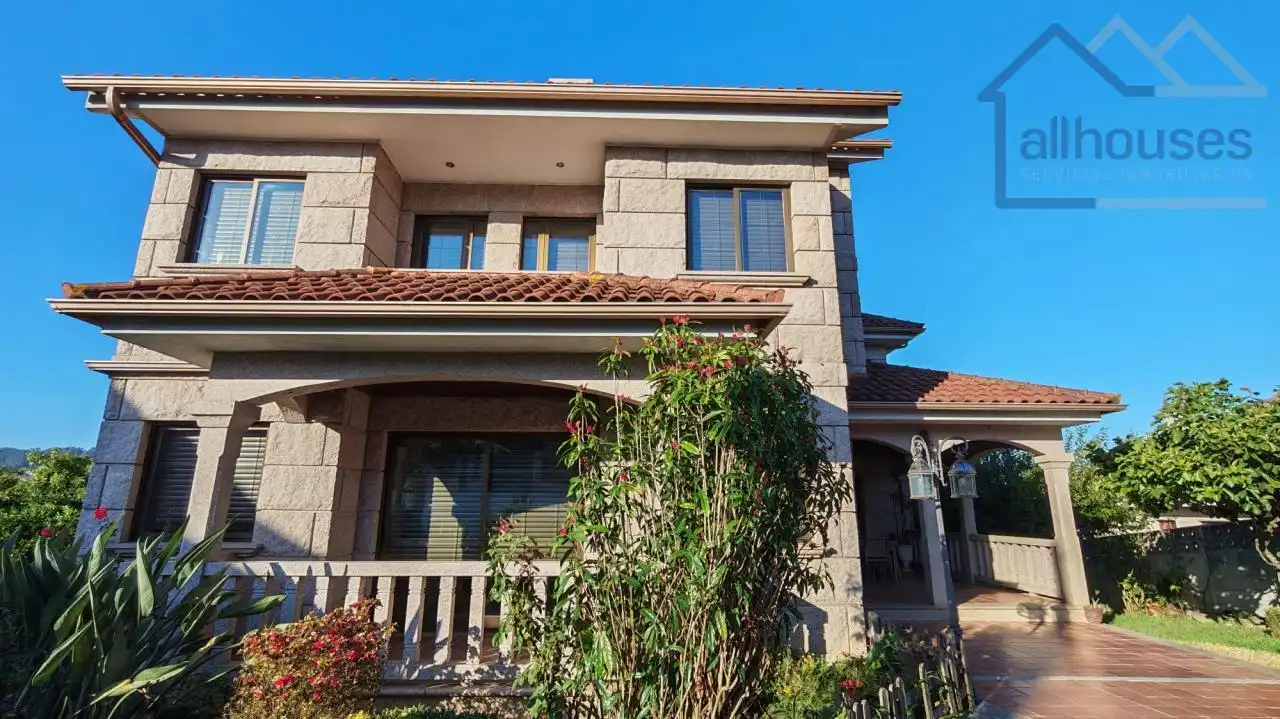 Exterior view of Houses for rent in Vigo   with Heating, Private garden and Terrace