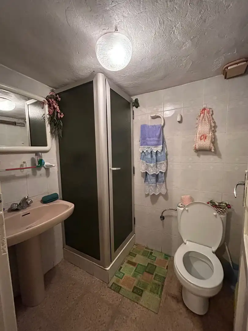Bathroom of Houses for sale in Quel  with Air Conditioner, Heating and Private garden