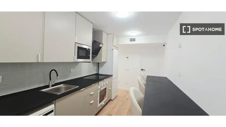 Küche von Wohnung zur untervermieten in Madrid mit Klimaanlage, Heizung und Terrasse