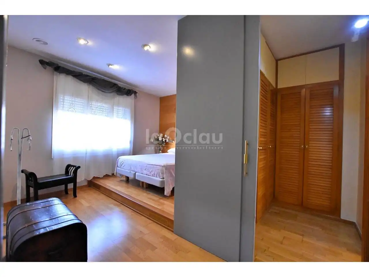Dormitori de Dúplex en venda en Manlleu amb Calefacció, Parquet i Terrassa