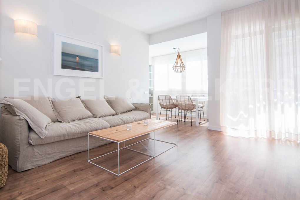 Living room of Apartment to rent in  Barcelona Capital  with Heating, Parquet flooring and Furnished