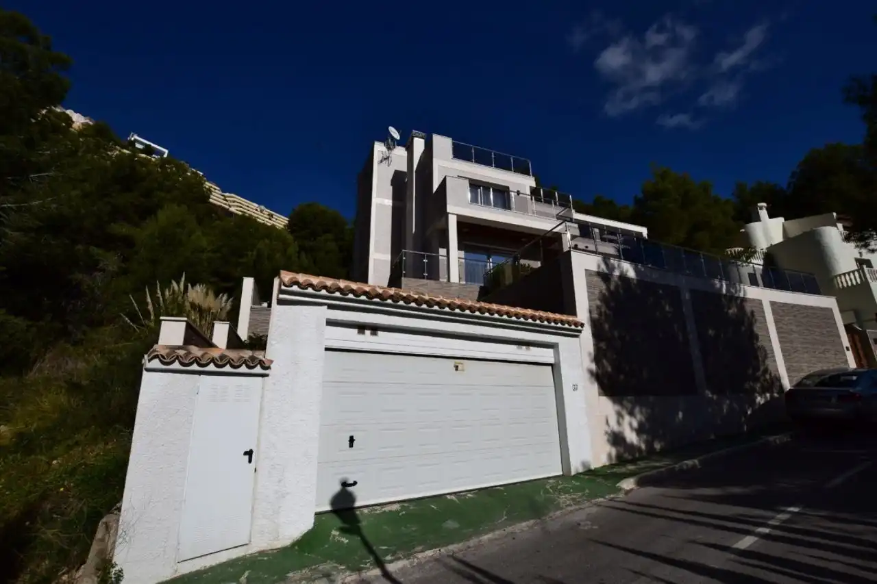 Vista exterior de Casa o chalet en venta en Altea con Aire acondicionado, Jardín privado y Trastero