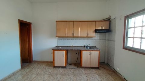 Foto 2 de Planta baixa en venda a Tf-66 Guaza-galletas, Edificio Tania, Las Rosas, Arona