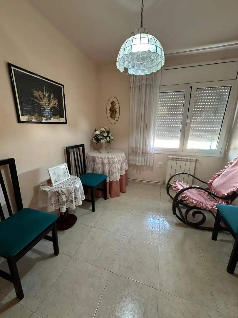 Comedor de Piso en venta en Manresa con Calefacción, Terraza y Horno