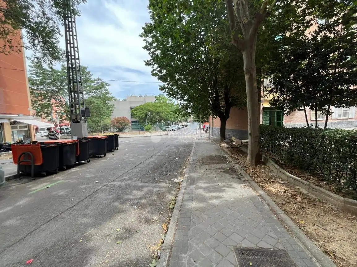 Parking de Piso en venta en Madrid con Aire acondicionado y Parquet