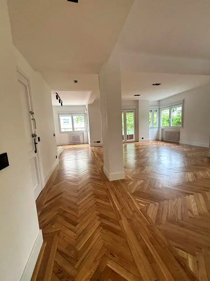 5 hab, 225m² en Castillejos - Cuzco, Tetuán, Madrid - Image 4