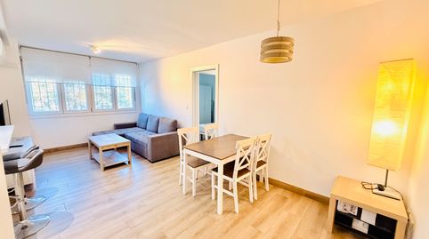 Foto 2 de Piso en venta en Calle Ahmed Ben Basso, Barriada de Pineda, Sevilla Capital