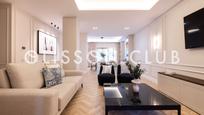 Living room of Flat for sale in  Madrid Capital  with Air Conditioner, Heating and Terrace