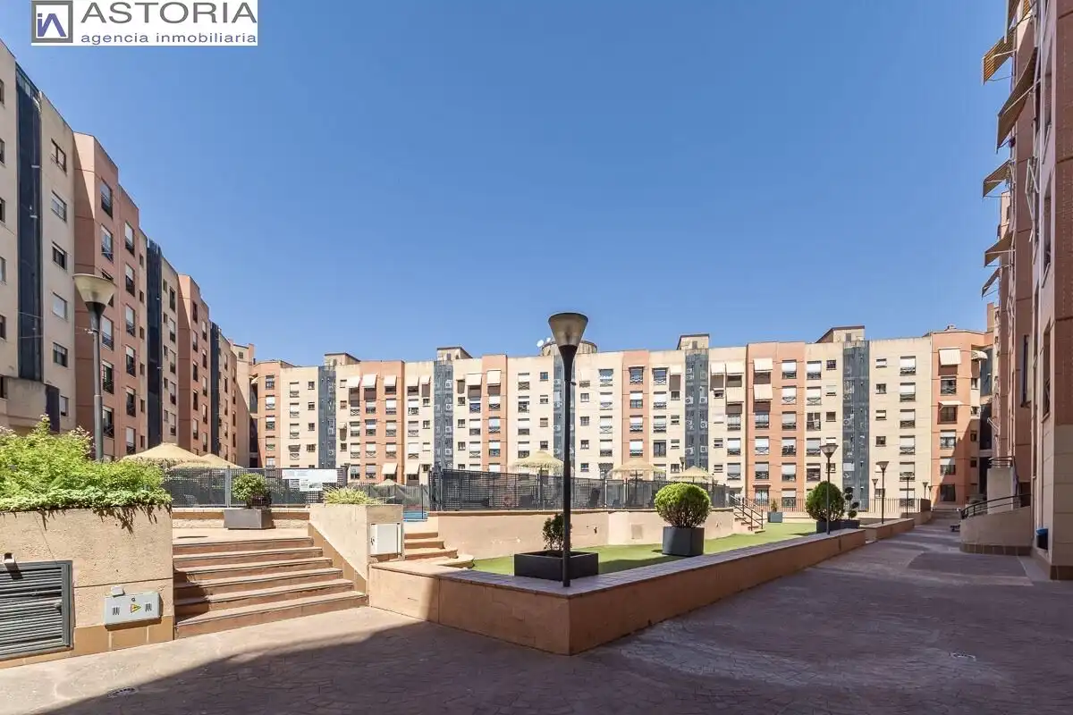Piso con terraza en venta en Calle Calle Periodista Fernando Gómez de la Cruz, imagen 36