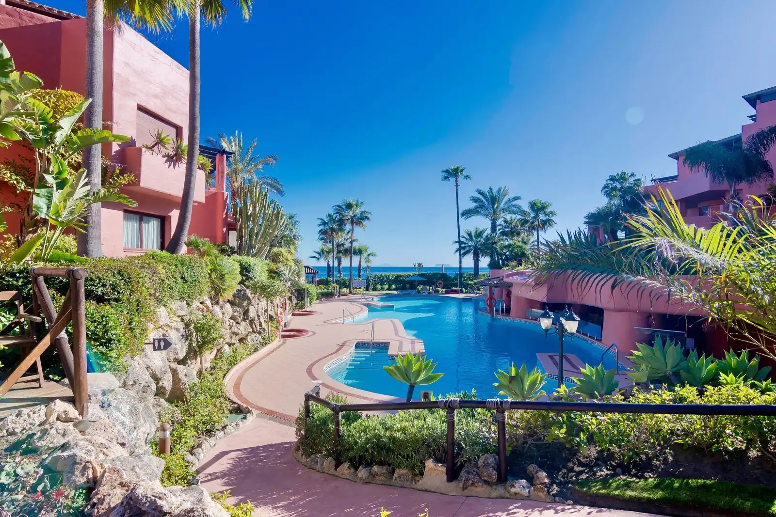 Apartamento con piscina en venta en Estepona Pueblo, imagen 11