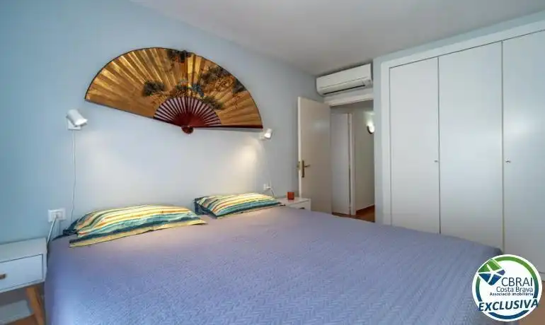 Dormitori de Apartament en venda en Empuriabrava amb Aire condicionat i Terrassa
