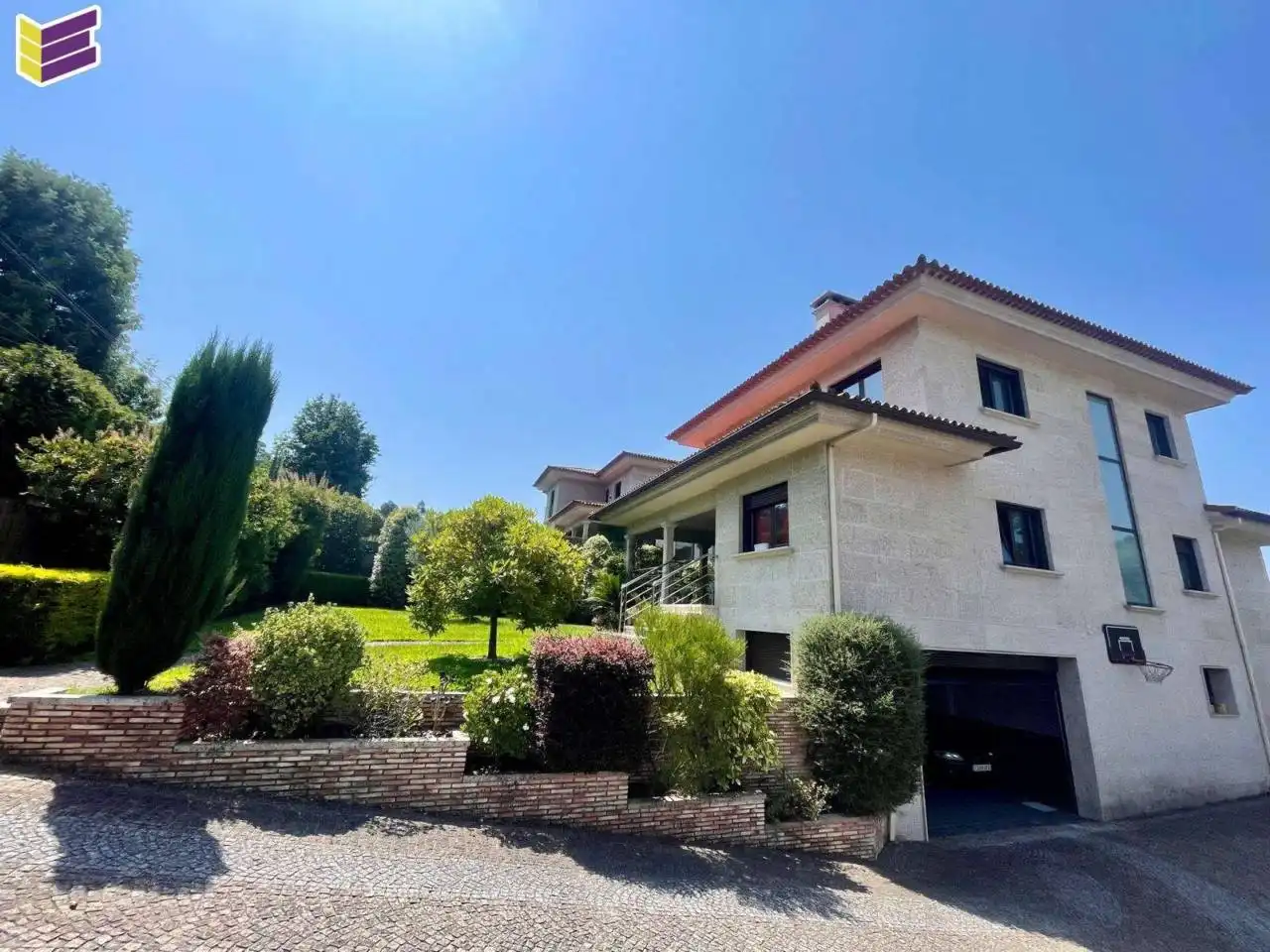 Vista exterior de Casa o xalet de lloguer en Gondomar amb Calefacció, Jardí privat i Terrassa