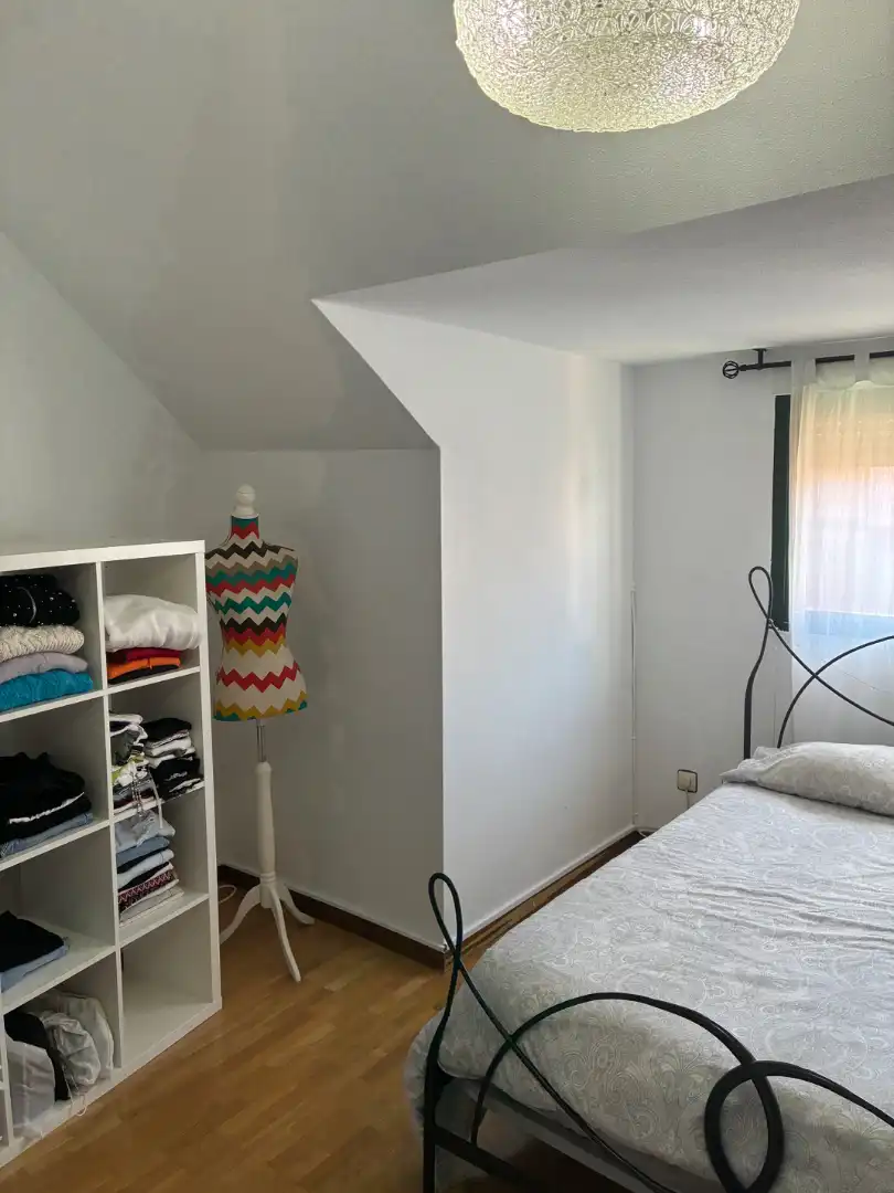 Habitación de Dúplex en venta en Velilla de San Antonio con Aire acondicionado, Calefacción y Parquet