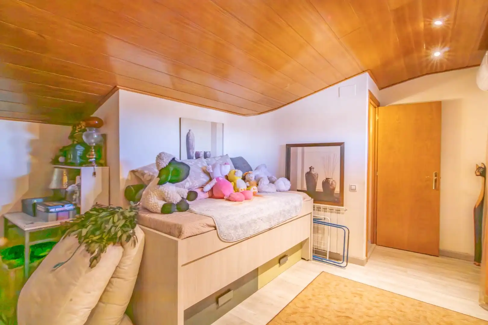 Schlafzimmer von Dachboden zum Verkauf in Terrassa mit Terrasse und Balkon