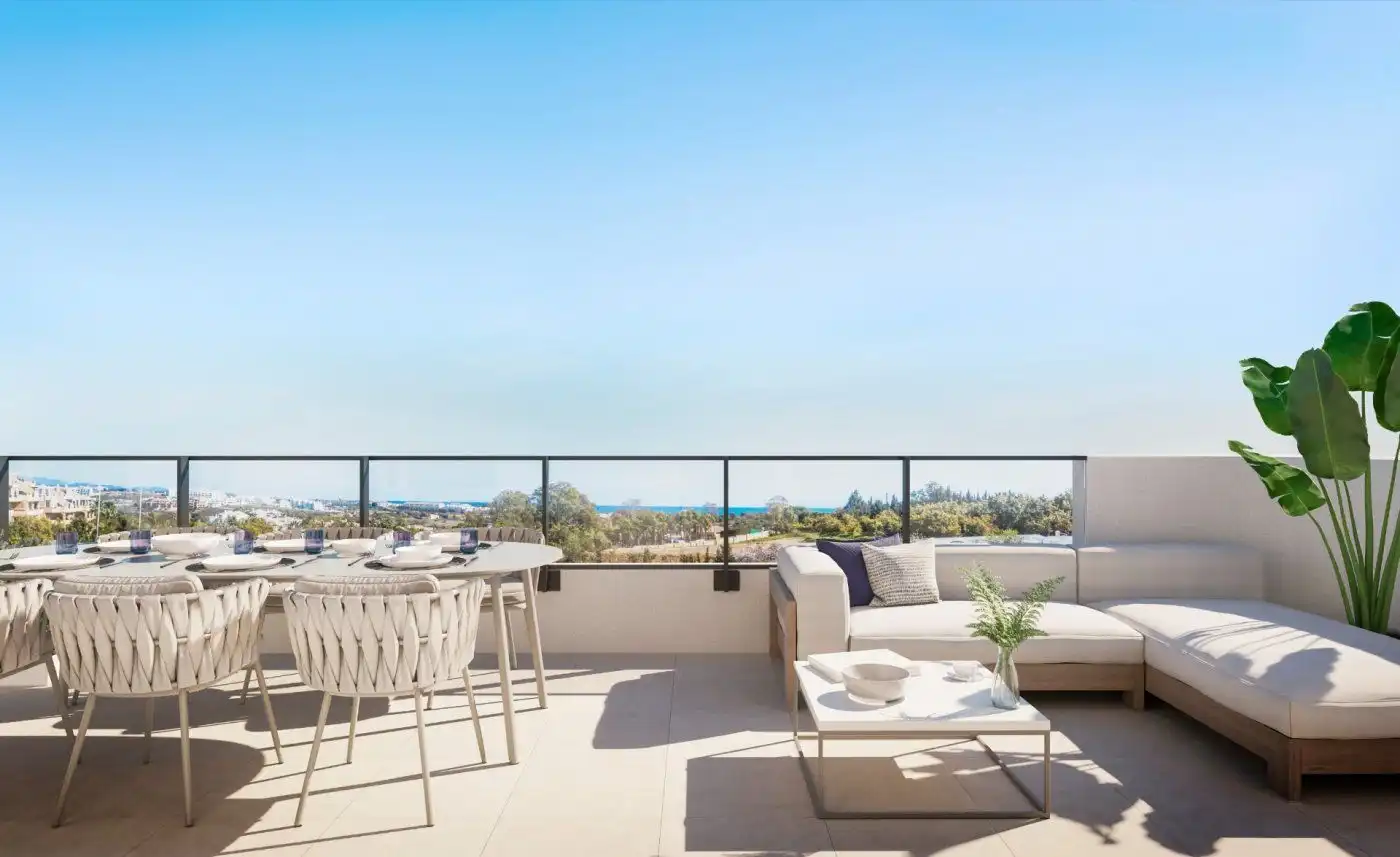 Penthouse with pool for sale in Selwo, imagen 3