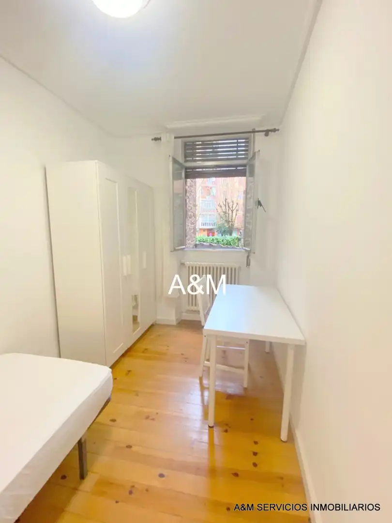 Bedroom of Flat for rent in Vitoria - Gasteiz  with Heating and Furnished