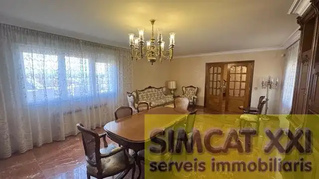 Dining room of Houses for sale in Figueres  with Air Conditioner, Heating and Terrace