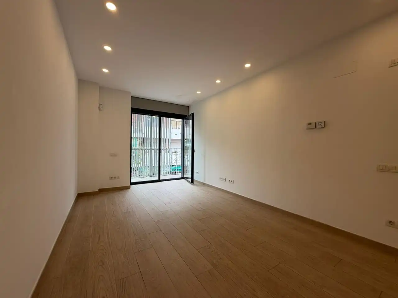 Sala d'estar de Pis en venda en Barcelona amb Aire condicionat, Parquet i Terrassa