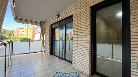 Foto 2 de Apartamento en venta en Calle Ardales, Els Pavos, Blanes