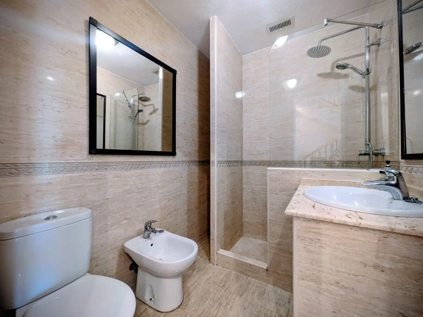 Bathroom of Detached homes for sale in Málaga  with Air Conditioner, Terrace and Community pool