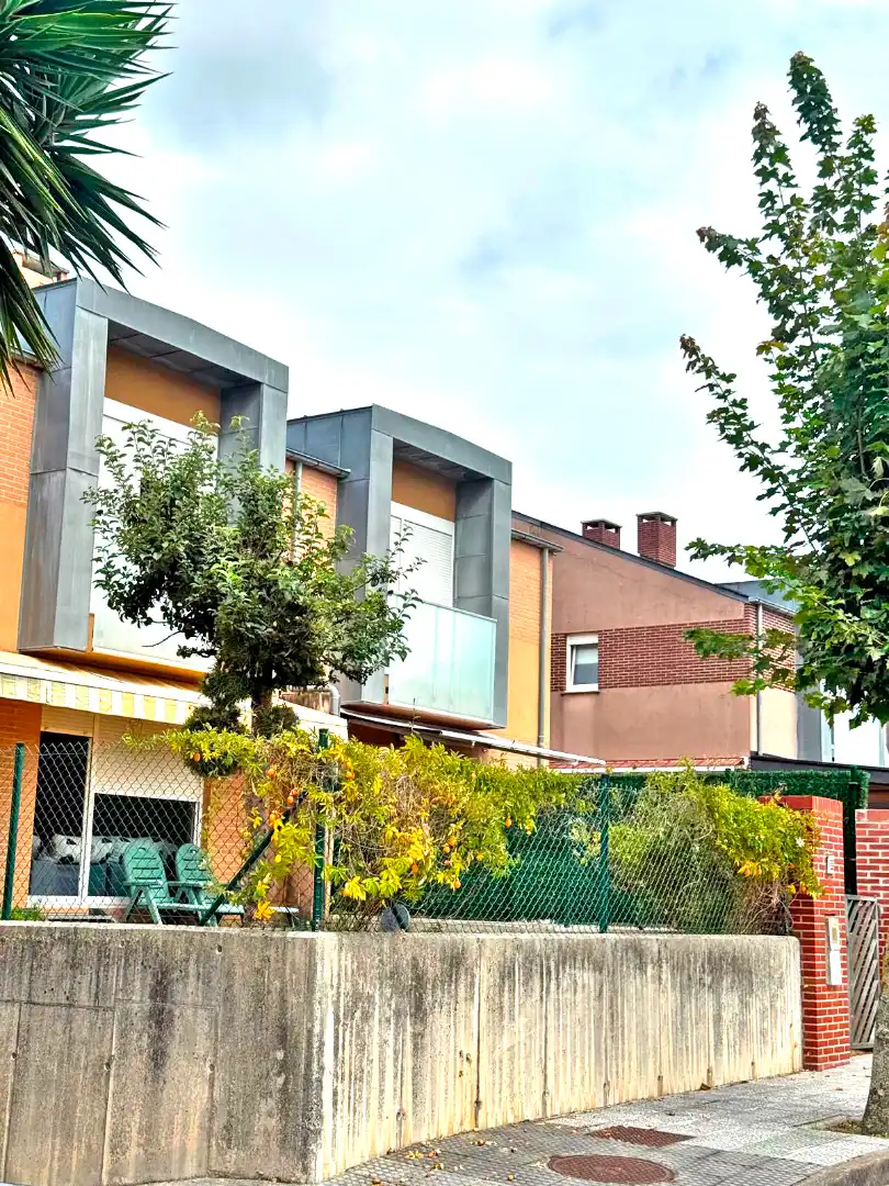 Vista exterior de Casa o chalet en venta en Piélagos con Calefacción, Jardín privado y Trastero